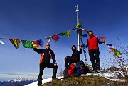 Alla croce del Monte Ocone dalla Forcella Alta il 20 febb. 2016
